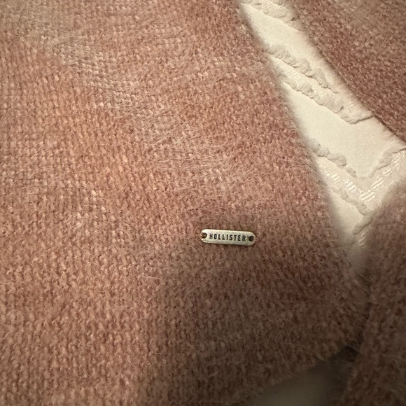 Split Color Cropped Long Sleeve Button-Up Sweater - Picture 3 of 6